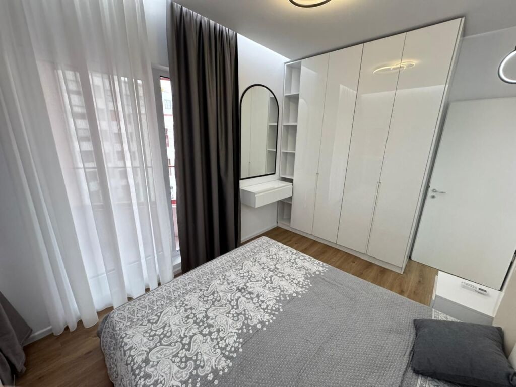 🏘️Jepen dy apartamente  me qera  2+1 + Parkim 📍 Adresa: Ali Demi, Kompleksi Kadiu💰 Çmimi: 60,000 lek / muaj 💰 Çmimi: 55,000 lek / muaj PA PARKIM