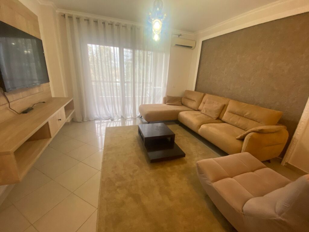 Affittasi 1+1 Via Hamdi Sina Lago Secco 600€