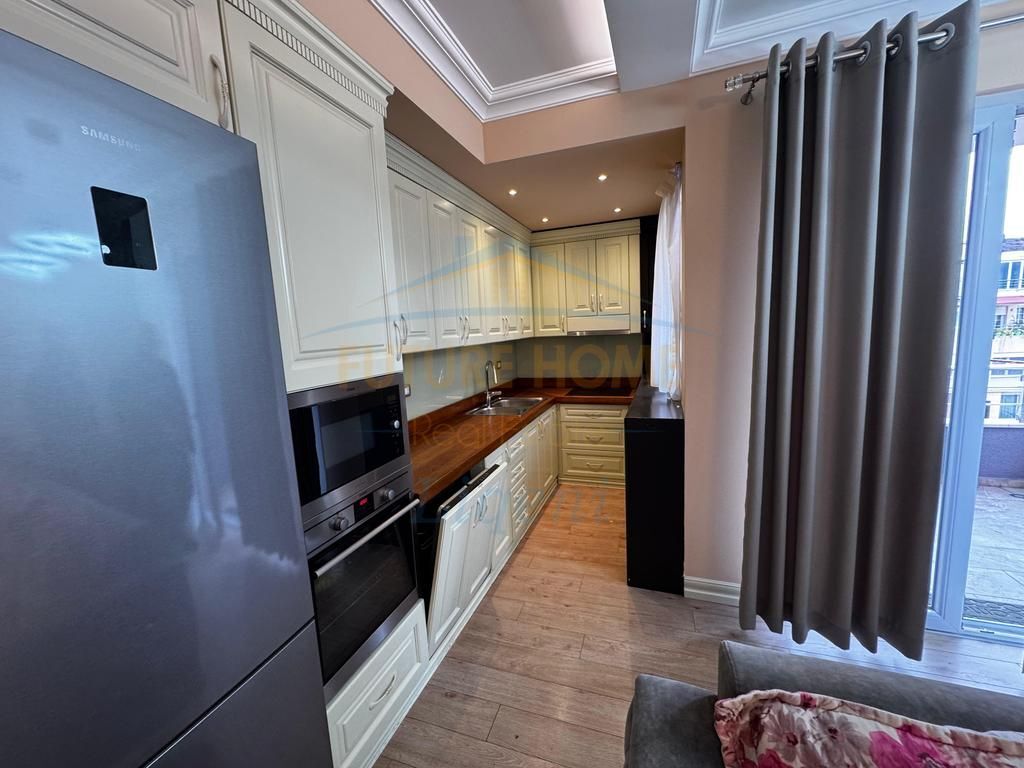 Qira, Apartament 3+1, Liqeni i Thate, Tirane.