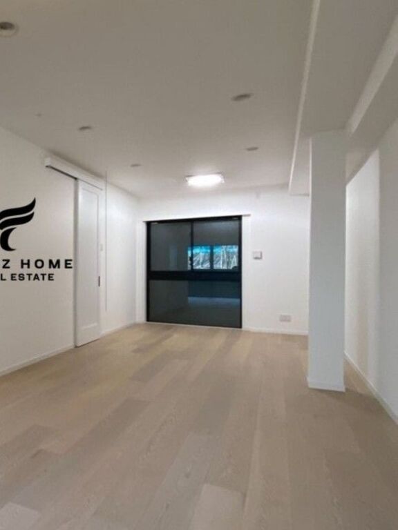 ZYRE ME QERA 120 M2 STACIONI I TRENIT 160.000 LEKE