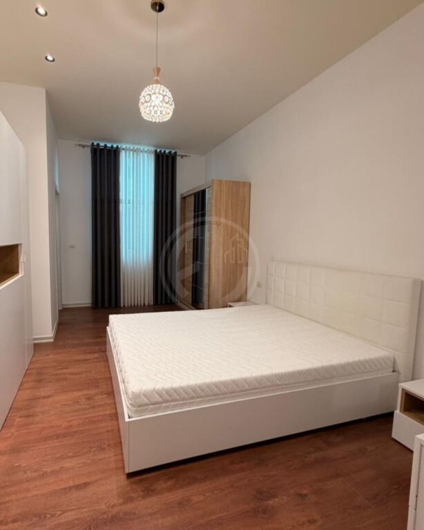 Apartament me Qira