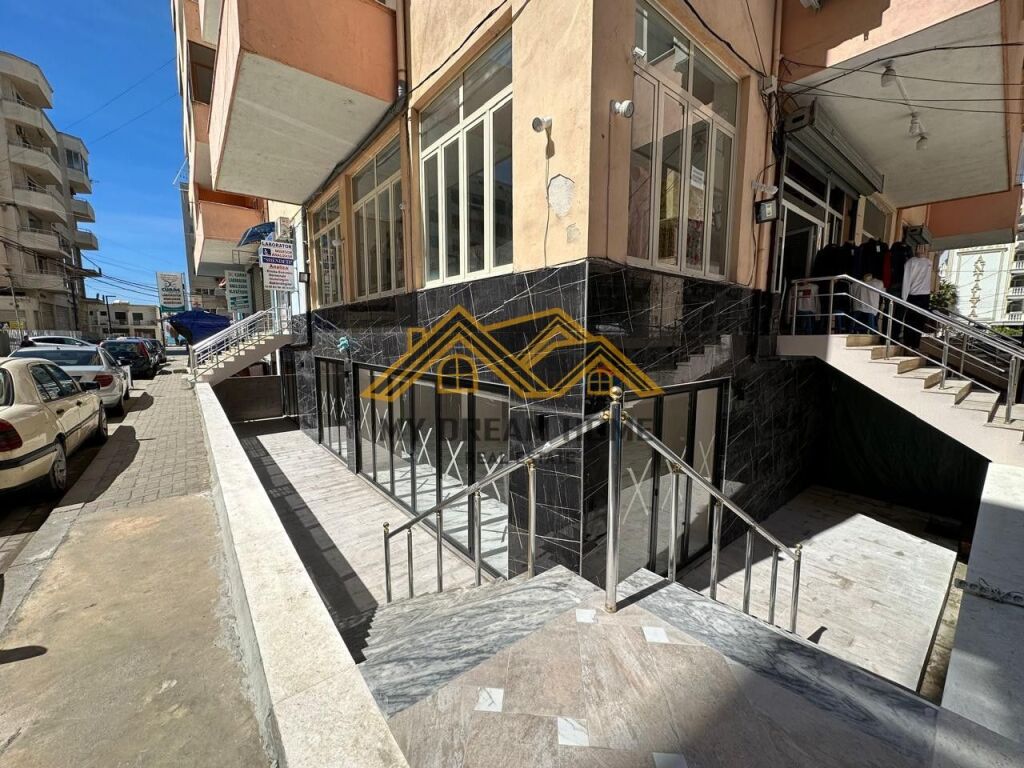 SHITET NJESI BISNESI NE PLAZH TEK PELIKANI DURRES!