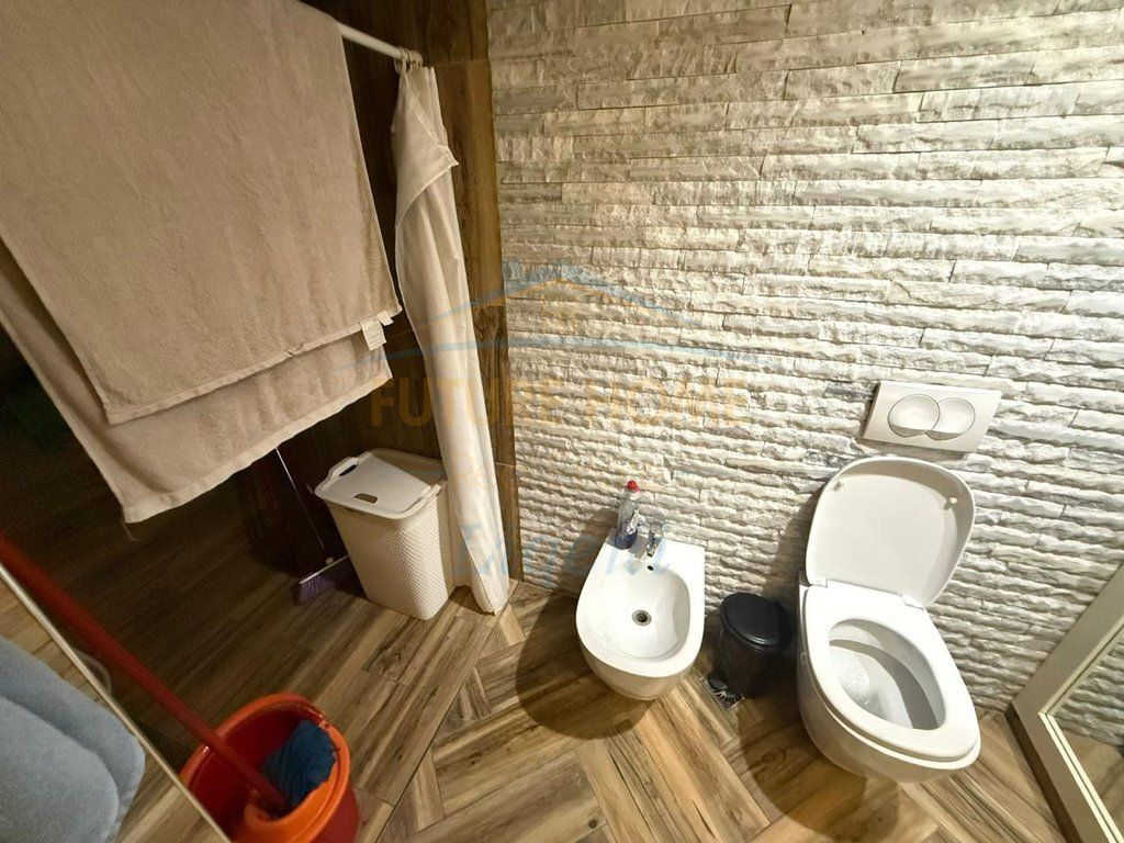 Qera, Apartament 3+1+2, Myslym Shyri, Tiranë