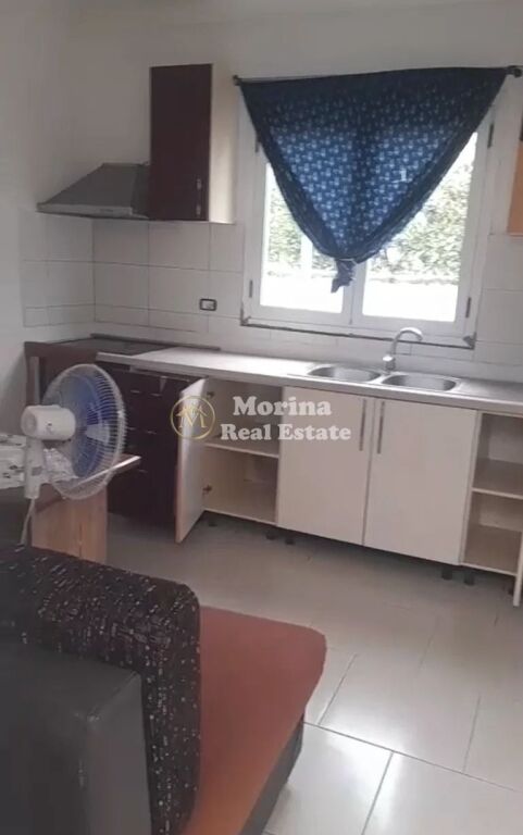 Affitto | Appartamento 1 + 1 | Astir | 300 €/mese