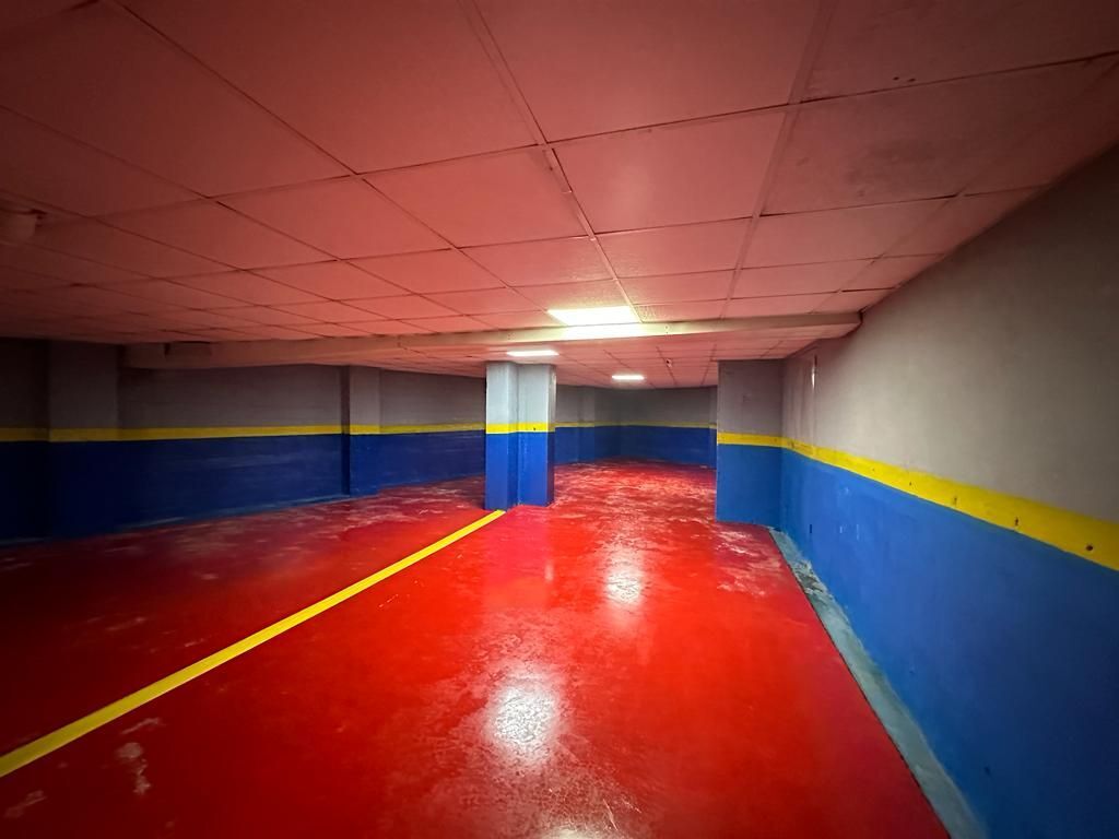 Jepet me Qera – Kati -1 (Garazh / Poste Parkimi) tek Rruga e Elbasanit, përballë Downtown One