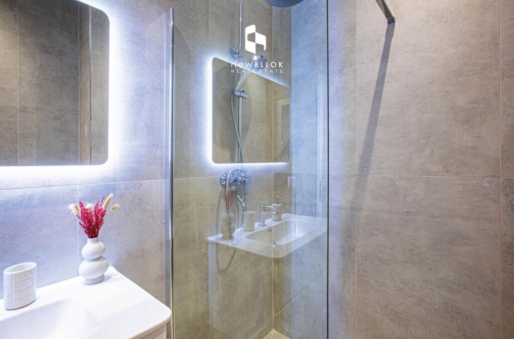 Apartament 2+1 me qera në Qendër pranë Galeria.