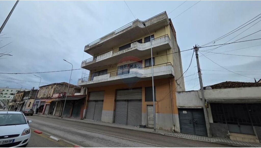 🏡 Vilë – Për Shitje – Rruga Ali Demi, Vlorë