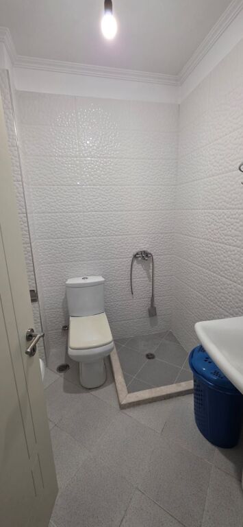 Apartament 2+1+Parking per qira ne Selite.