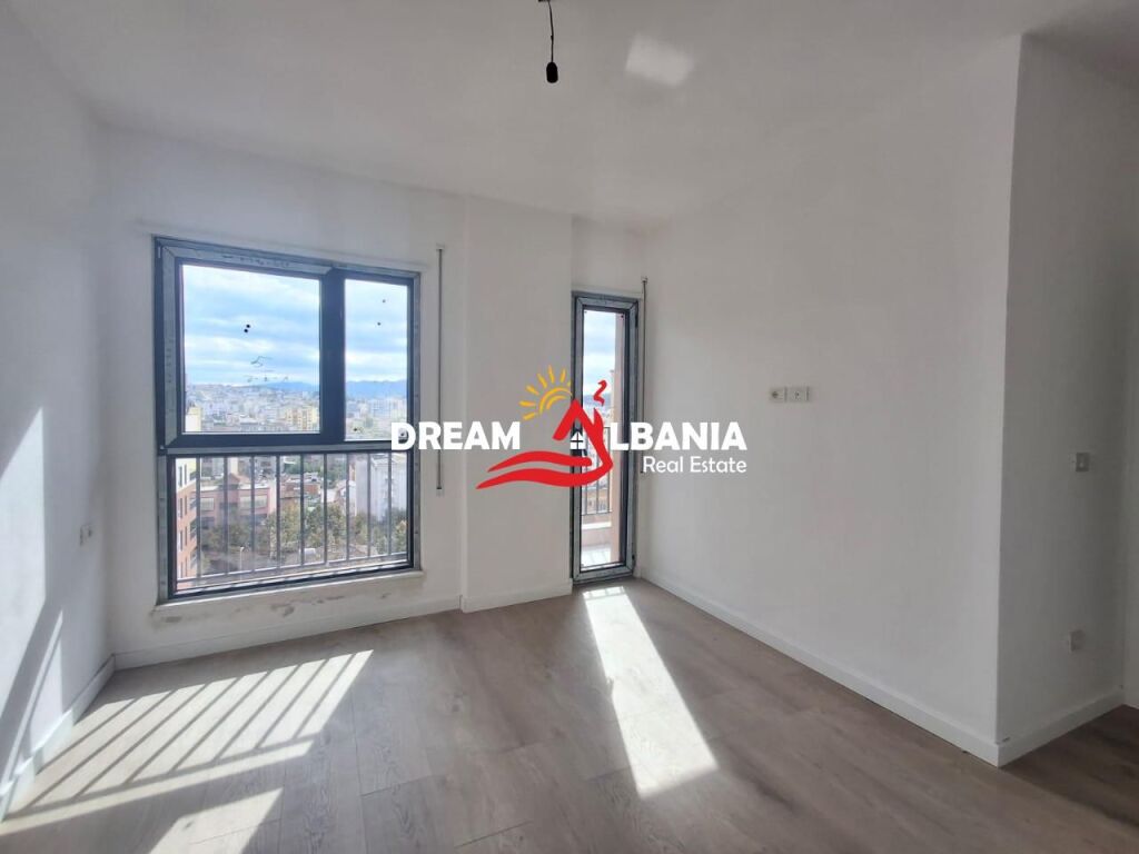 For sale apartment 3+1+2+veranda in Rr.Qemal Stafa, near Shkolla e Kuqe, Tirana (ID 4131427)