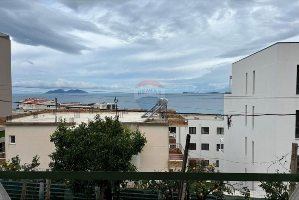 🏡 Shtëpi Private për Shitje – Vlorë, Vlorë