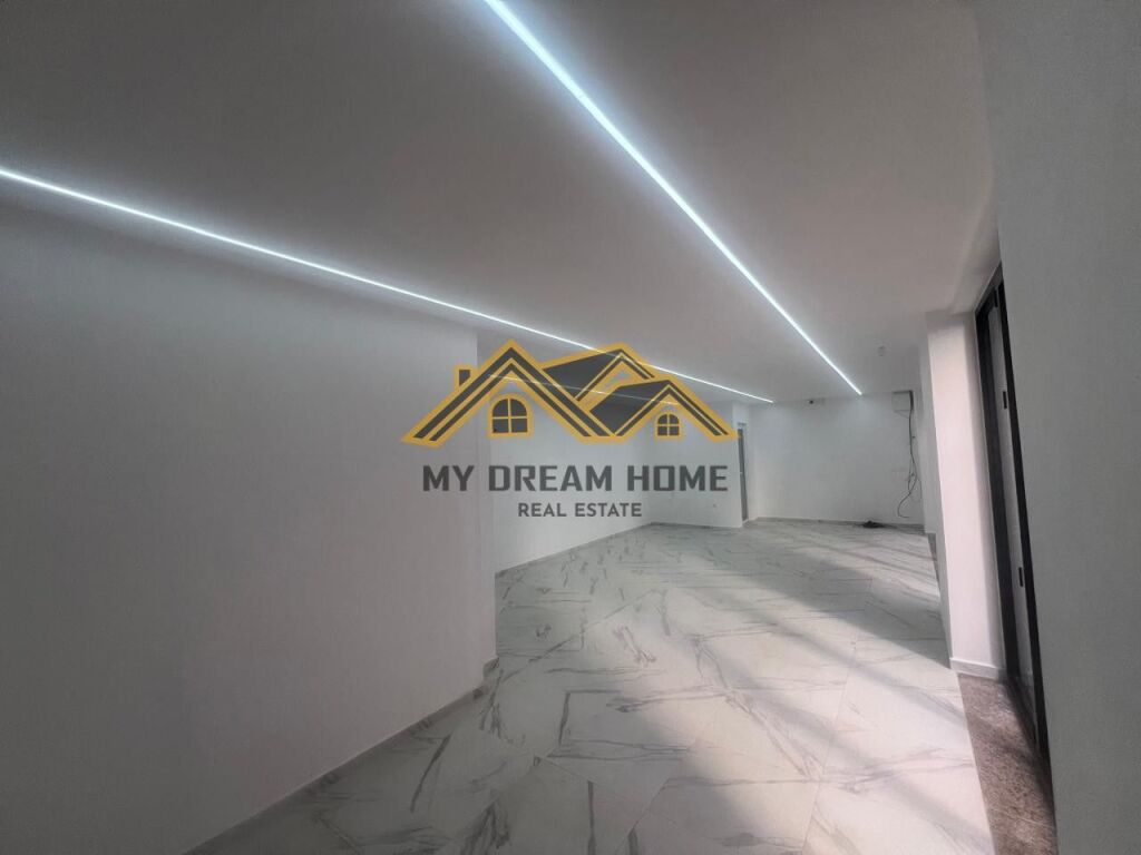 SHITET NJESI BISNESI NE PLAZH TEK PELIKANI DURRES!