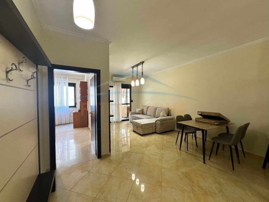 QERA APARTAMENT 2+1 UNAZA RE