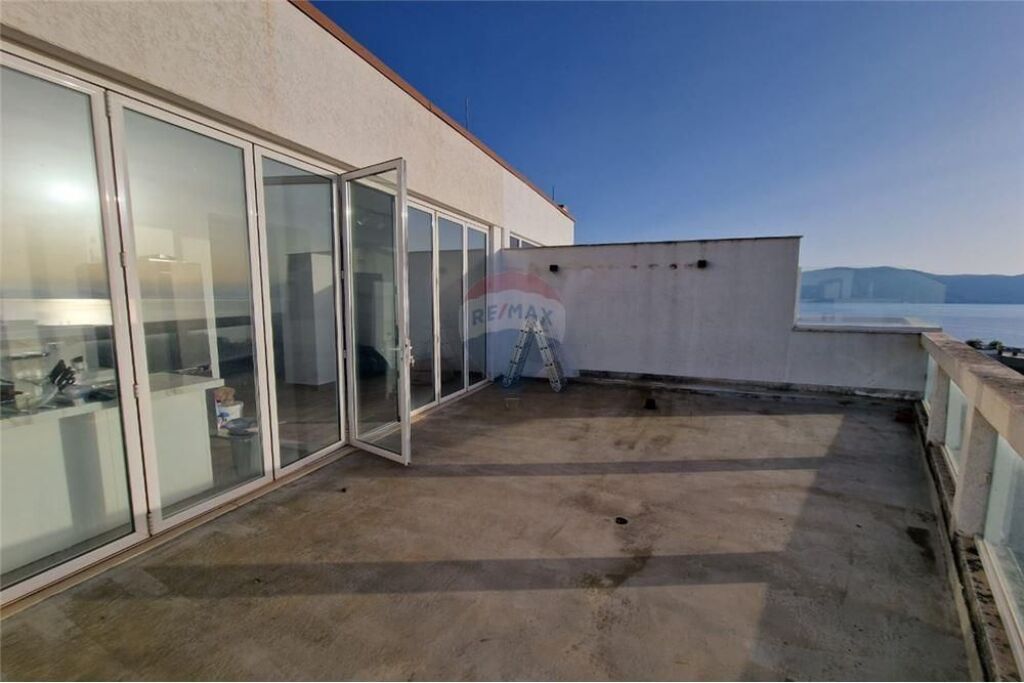 🏖️ Attico – In Vendita | Lungo Mare, Vlorë