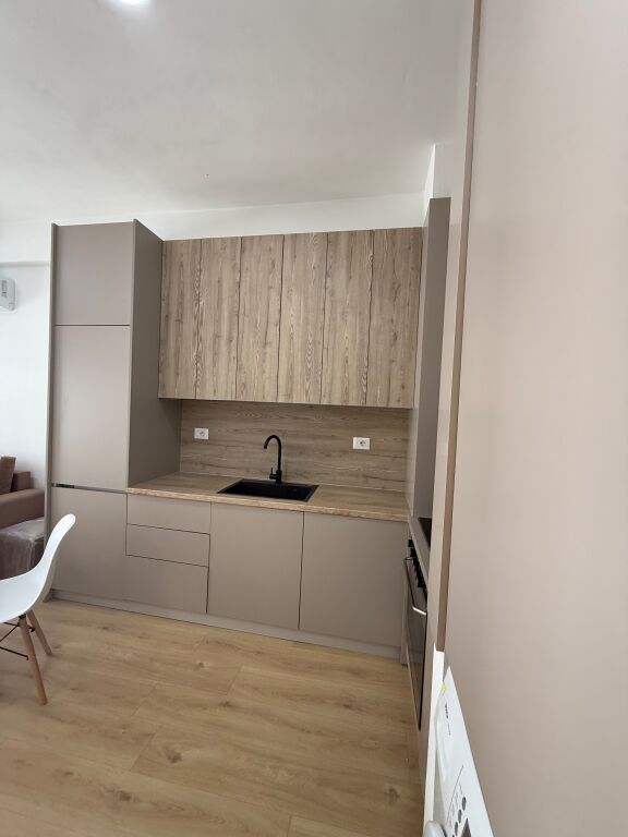 Jepet me qera apartament 1+1