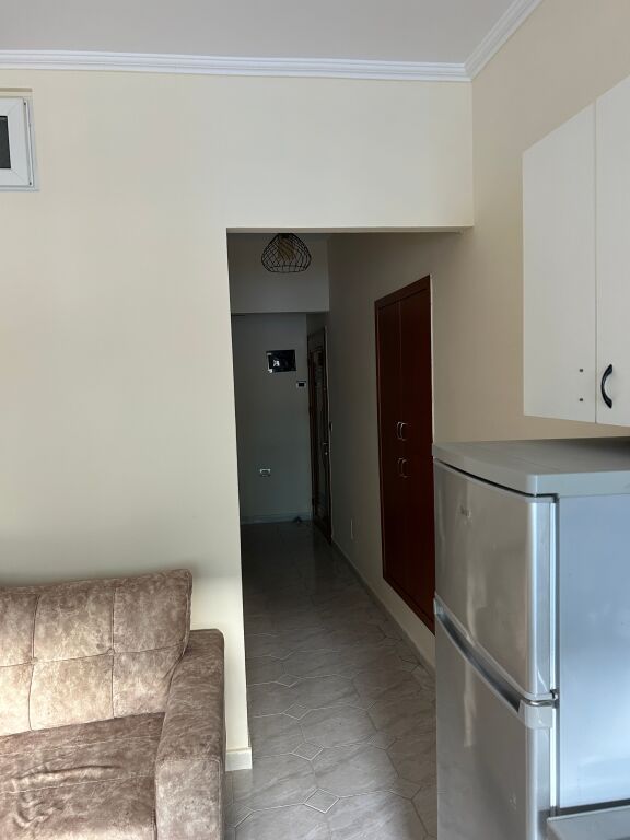 Apartament 1+1 me qera prane Sheshit Willson