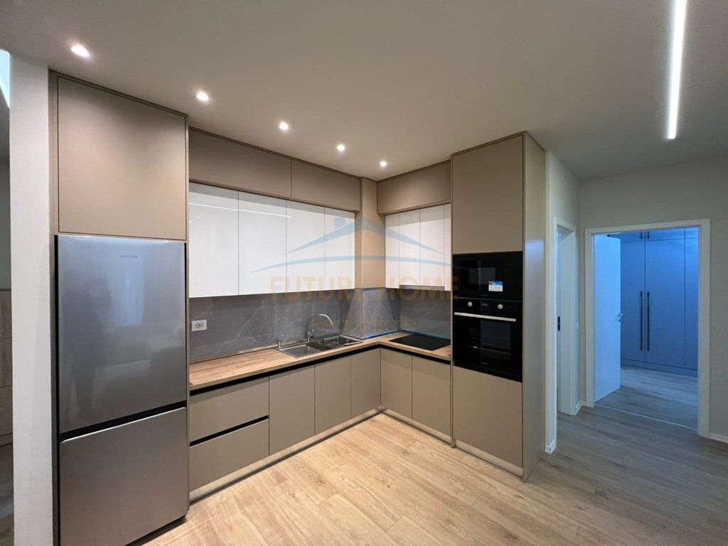 JEPET ME QERA APARTAMENT 2+1 FARMACIA 10