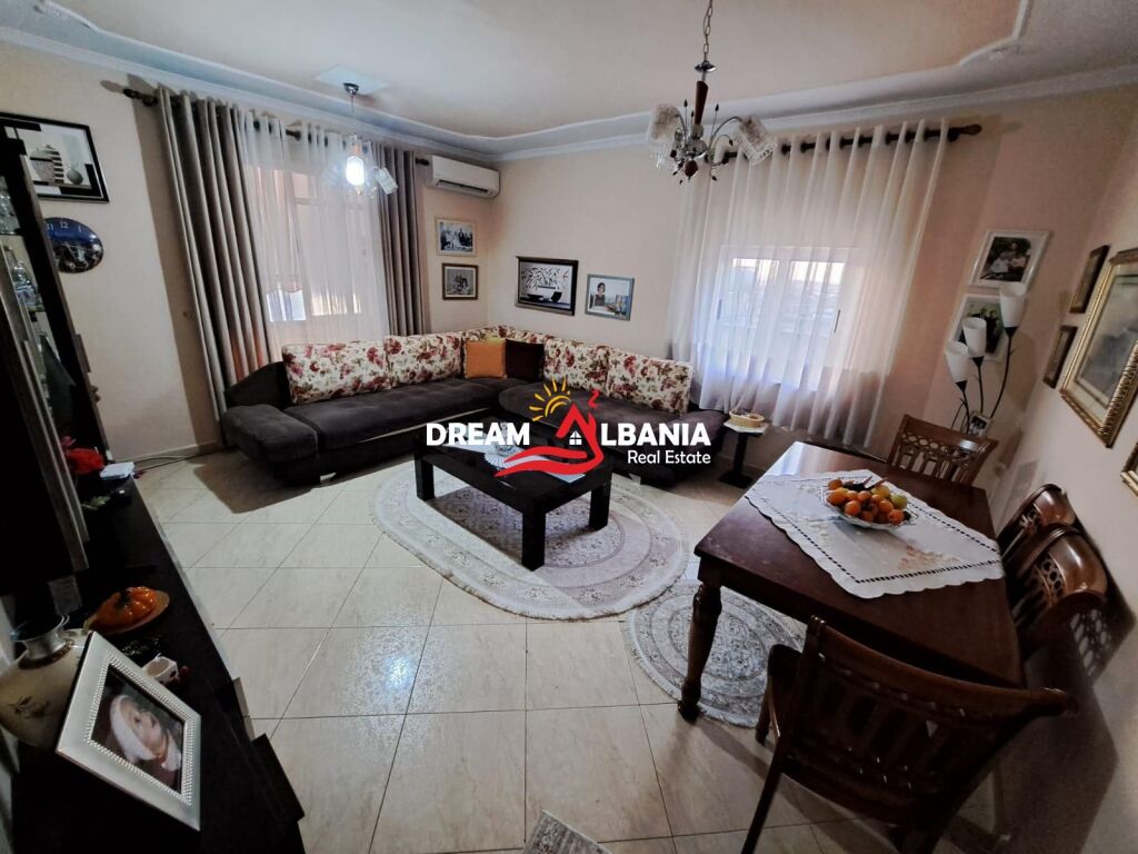 Apartament 1+1 me qera ne rrugen e Dibres prane Medresese ne Tirane (ID 4219394)
