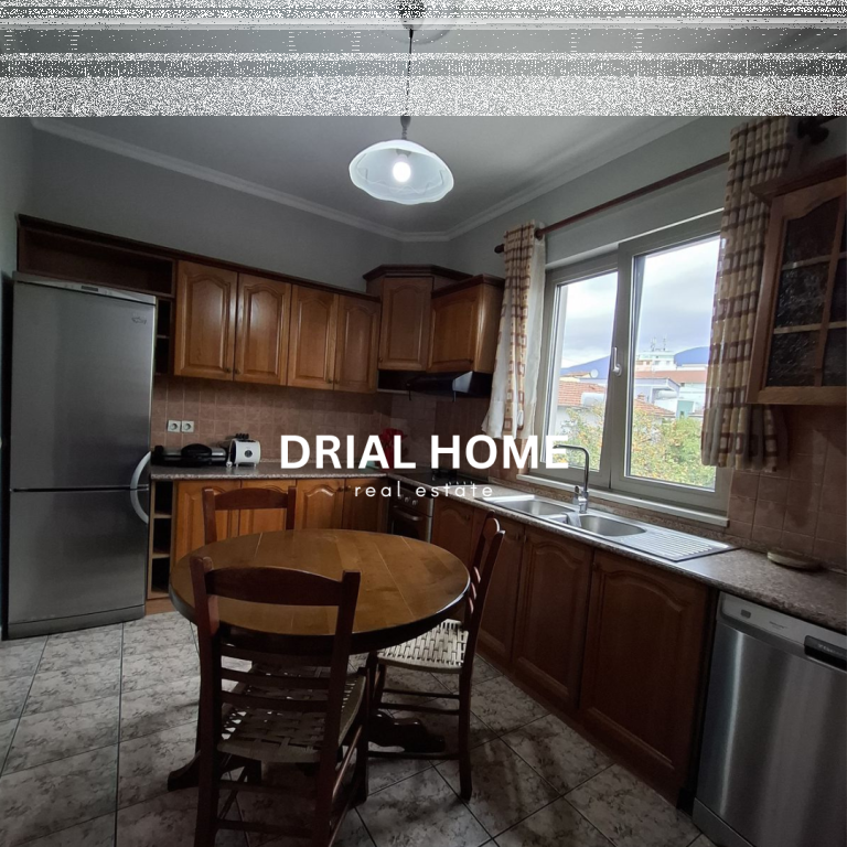 Shtepi private me qera 3+1+oborr