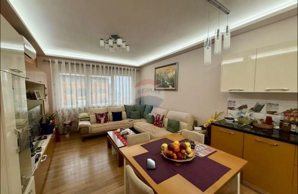Apartament per shitje 2+1+2 tek Astiri