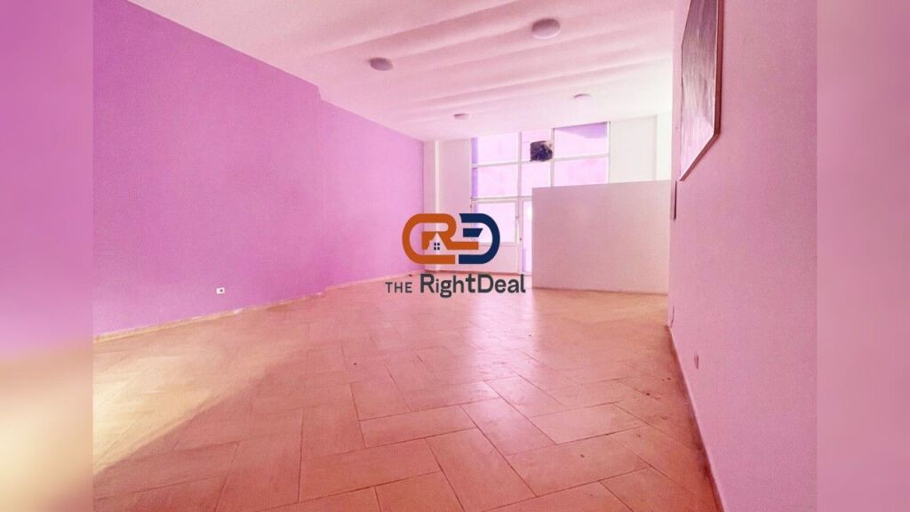 Ne Fresk ,Ne Rrugen Muhamet Deliu , Shitet Ambient Komercial Open Space !!!