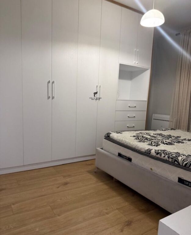 APARTAMENT ME QERA 2+1 RRUGA E KAVAJES 65.000 LEKE