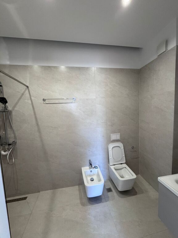 Office for rent Near Kika 2