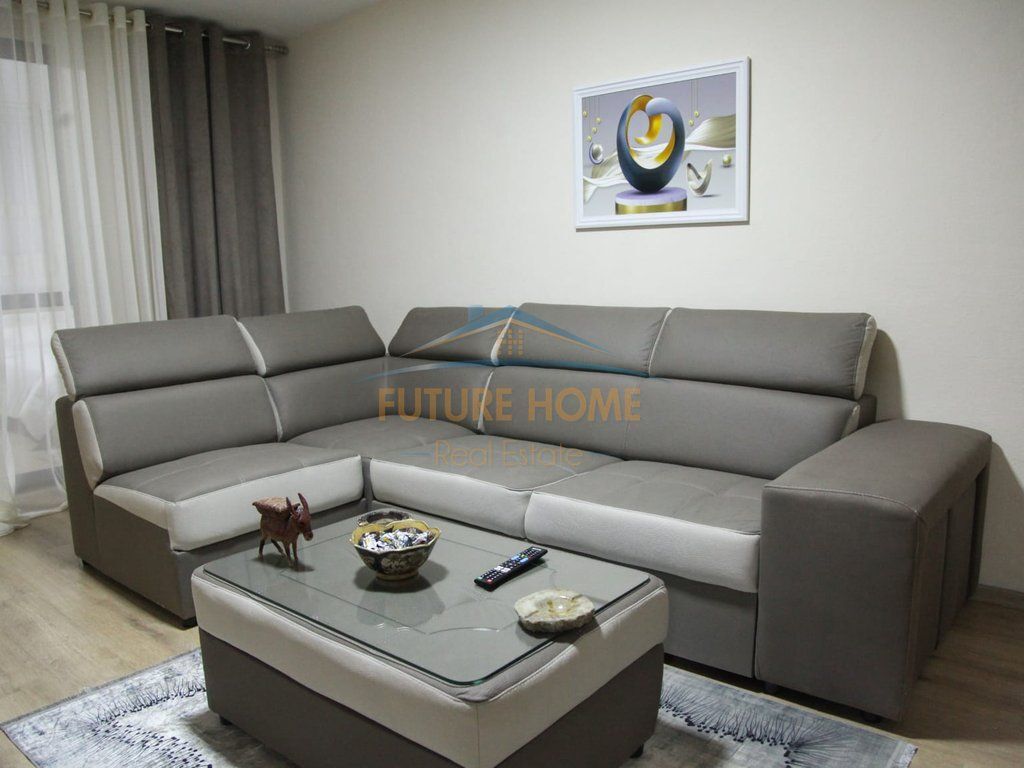 Qera , Apartament 2+1, Rruga Kongresi i Manastirit , Tirane.