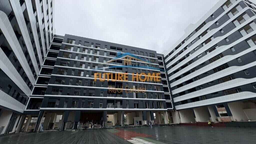 SHITET POST PARKIMI TEK PARALEL LIVING DON BOSKO