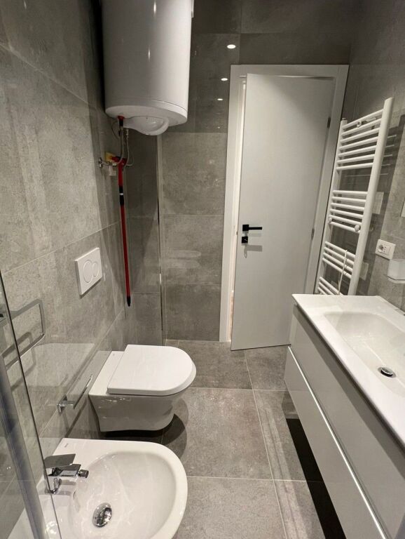 🏢 Jepet me qira apartament 2+1 Ish Fusha