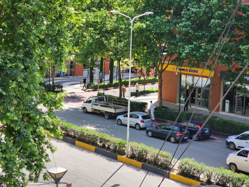 Supreme Office - Amb ideal per Zyre 📍 prb. Delijorgjit - Rr. e Kavajes -- 850m2 | k3, Pllt i Ri