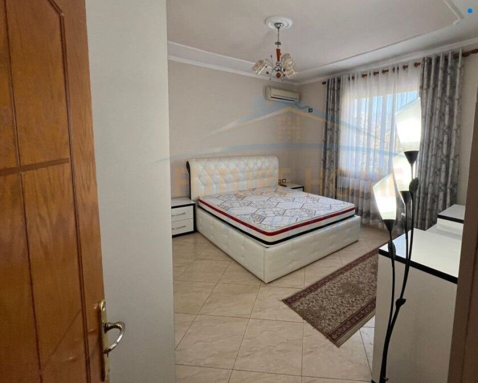 AFFITTASI APPARTAMENTO 1+1 FARMACIA 10