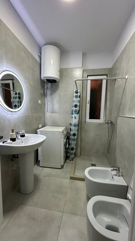 Apartament 1+1 me Qira tek 5 Maji!