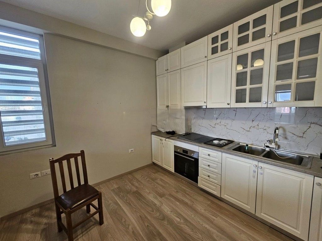 Appartamento 1+1 in affitto vicino al Liceo Partizani