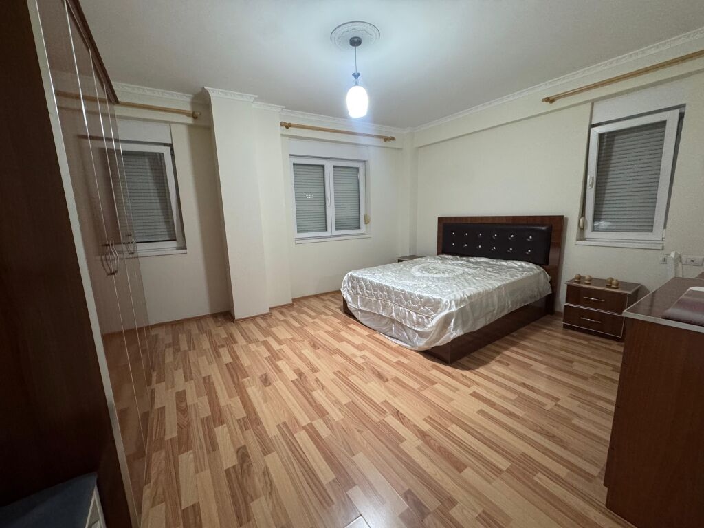 Affittasi 1+1 Via Artan Lenja vicino al complesso Kontakt 21