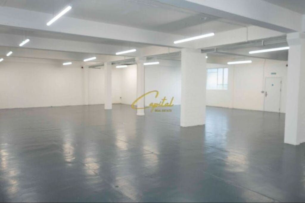 VENDITA AMBIENTE COMMERCIALE 450 M2 KODRA E DIELLIT 495.000 EURO