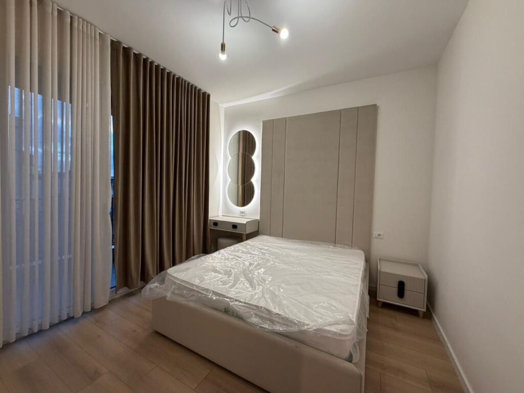 Apartment 1+1 for rent at Komuna e Parisit.