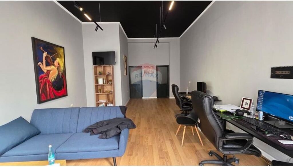 Dyqan me qira, Kodra e Diellit !