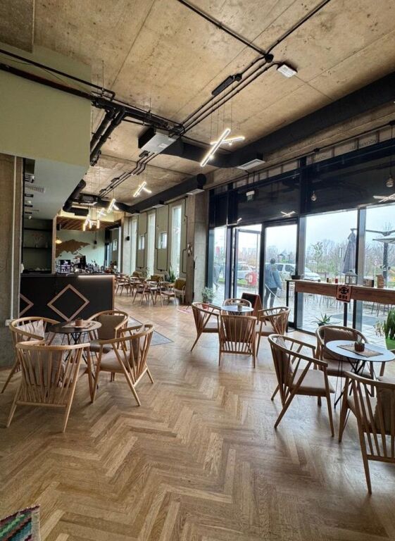 Vendesi attività bar caffè 📍 vicino all'aeroporto