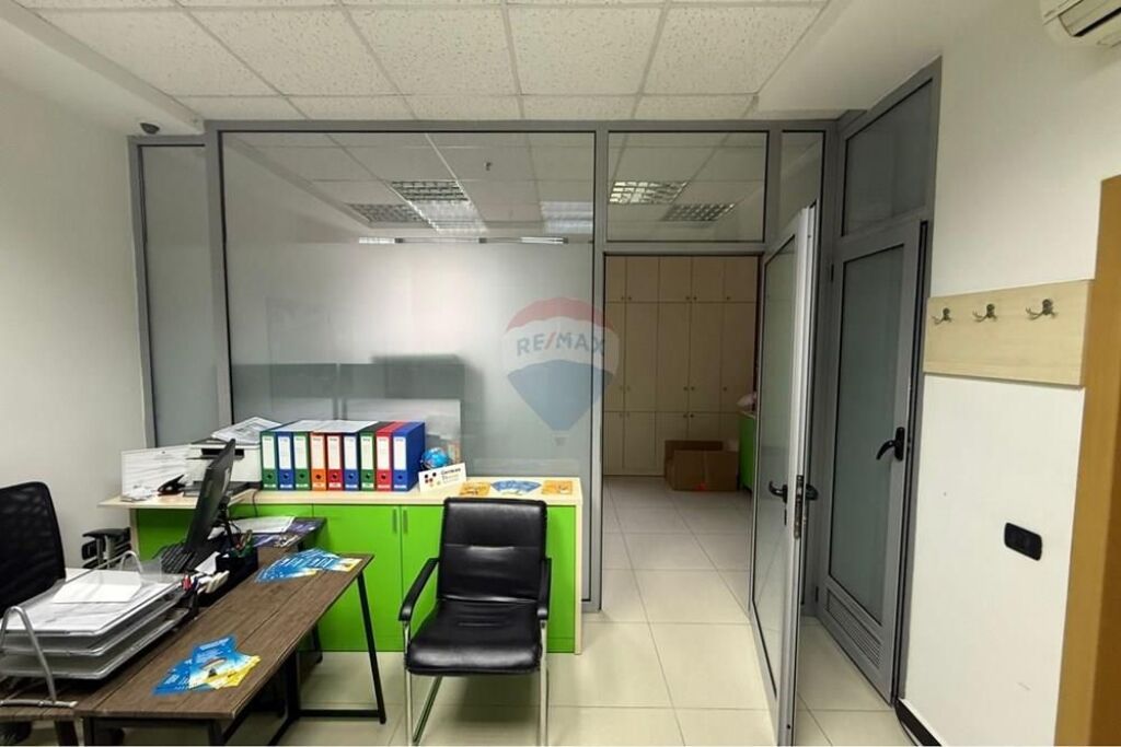 Zyre me Qira ne Bllok !