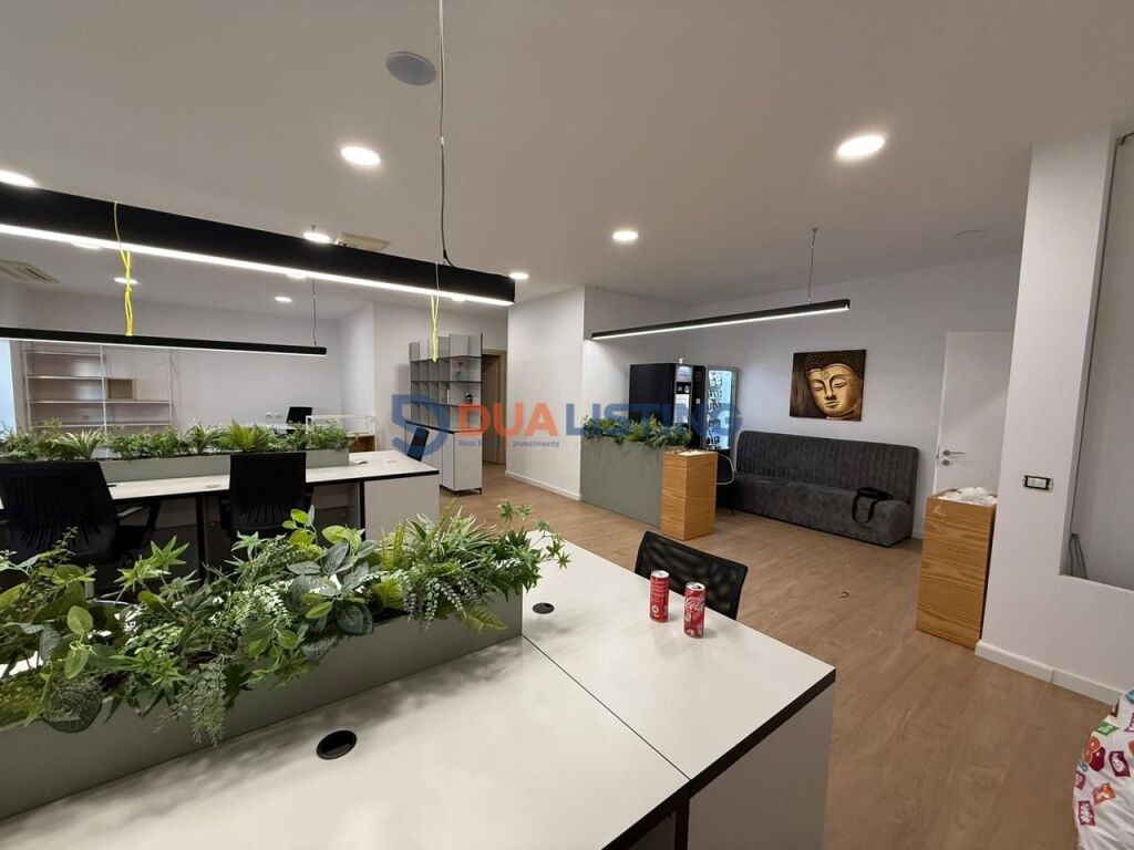 Ambient Zyrash per Qira, Kompleksi Delijorgji