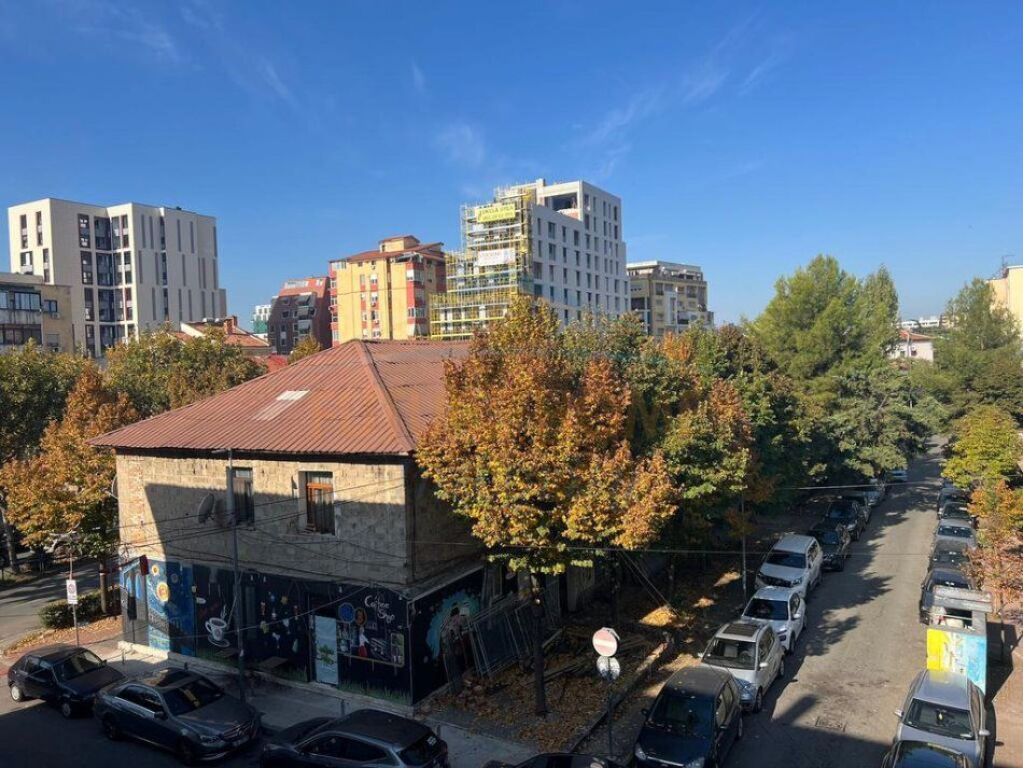 Jepet Ambient Biznesi me Qira prane Stadiumit Dinamo