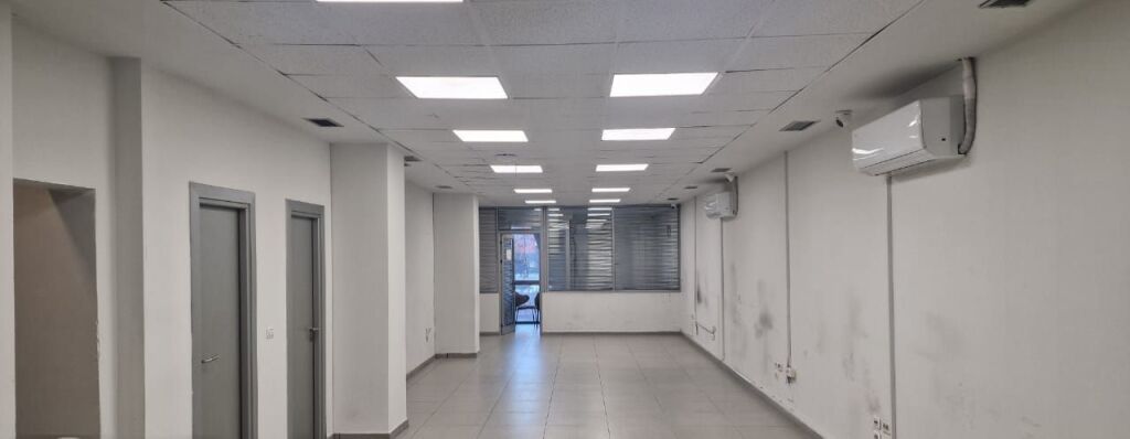 OFFICE FOR RENT 916 M2 KAVAJES ROAD 18,000 EURO