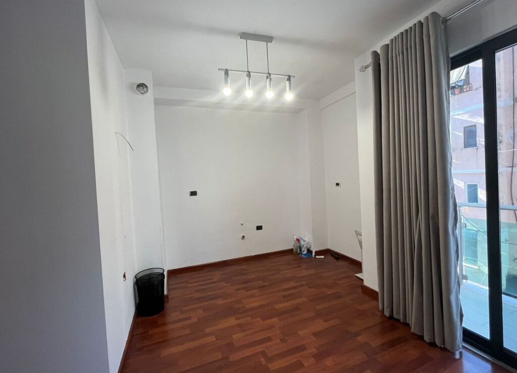 Jepet Ambient Biznesi me Qira prane Stadiumit Dinamo