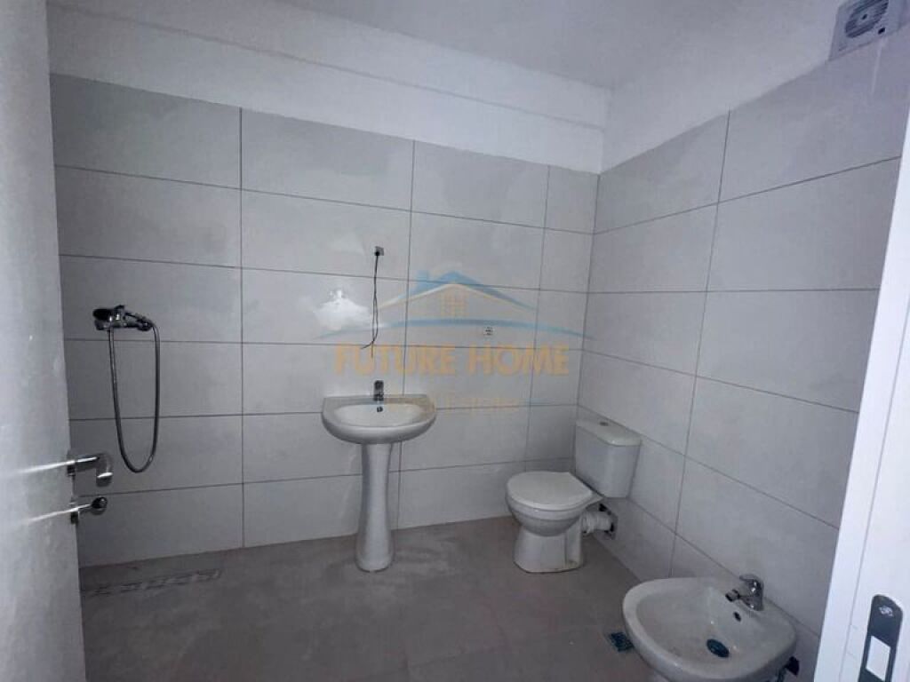 Qera,Apartament 1+1, Kombinat,Tiranë