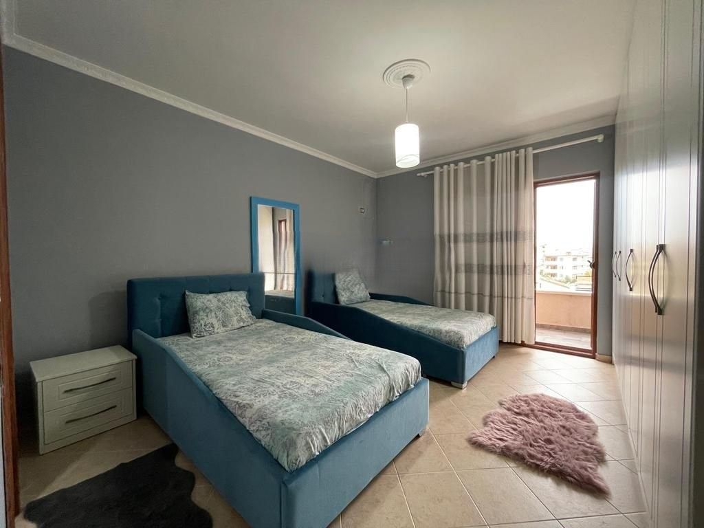 Villa di 3 piani + Terreno in vendita, Sauk, Tirana