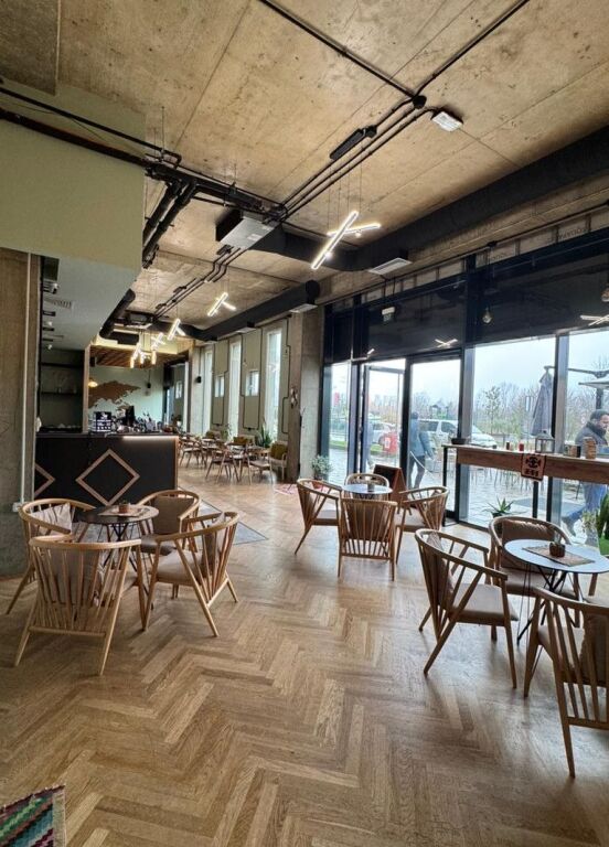 Vendesi attività bar caffè 📍 vicino all'aeroporto