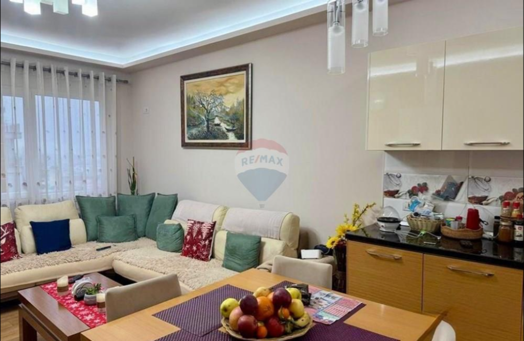Apartament per shitje 2+1+2 tek Astiri