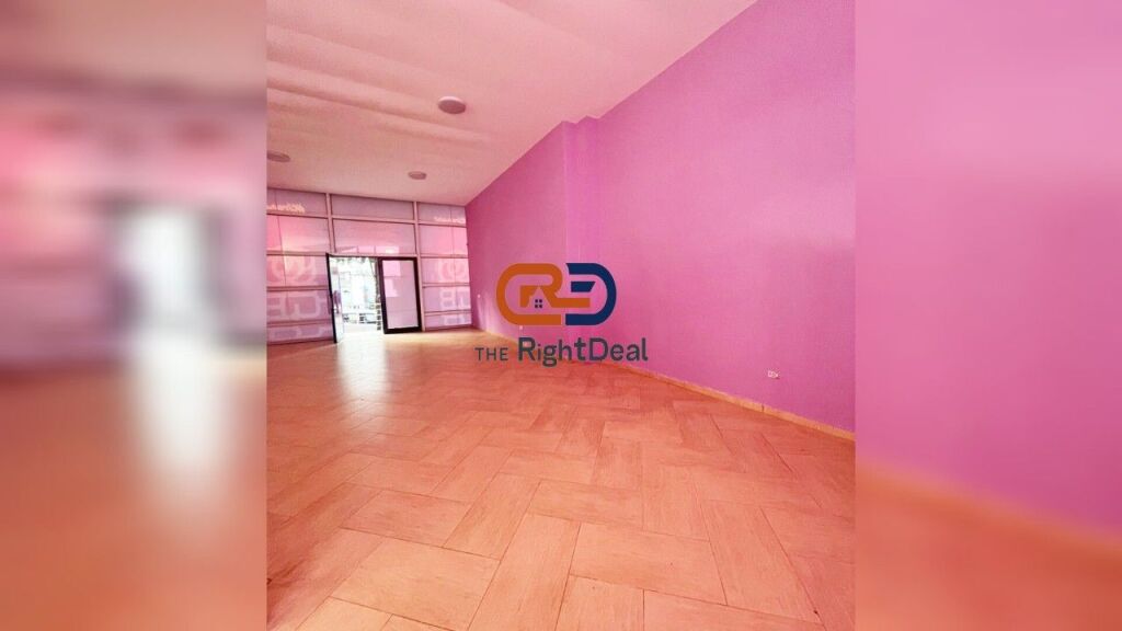 Ne Fresk ,Ne Rrugen Muhamet Deliu , Shitet Ambient Komercial Open Space !!!