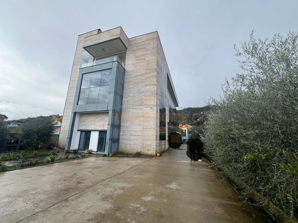 Shitet, Godine biznesi, Preze