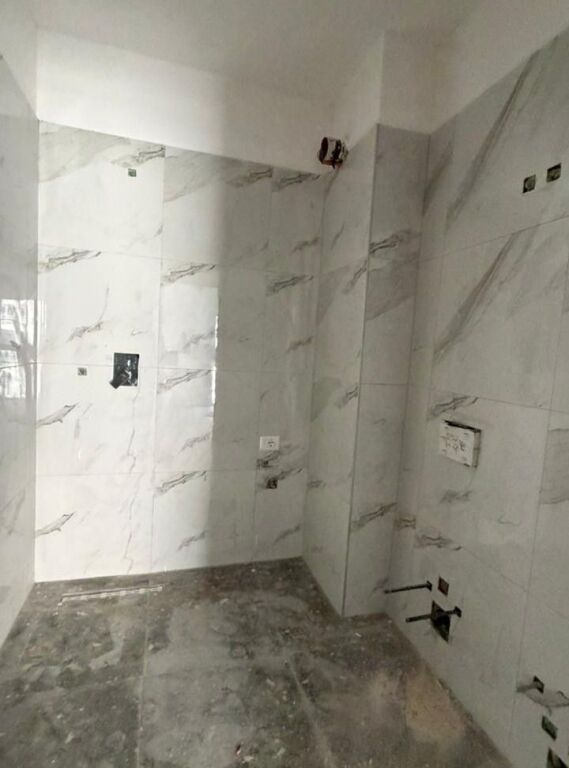 Apartment 2+1+2 for sale Tirana entry 2